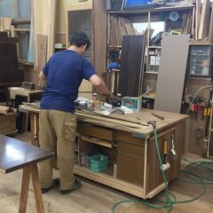 ＜若手に技術を伝えたい！未経験OK＞家具や什器の製作のお仕事！の画像