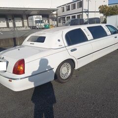 リンカーンリムジン　活躍の場を与えてあげてください。の画像