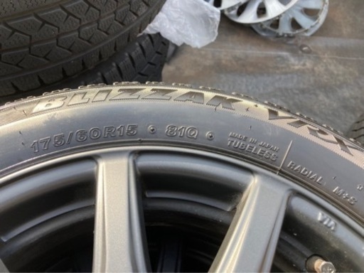 ??ECO FORME アルミ　VRX??　175/60R15 4×100 15×6J IS45