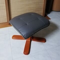 オットマン　フットレスト　足置き