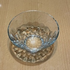 ガラス皿 欠けあり