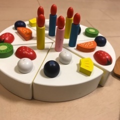 木のおもちゃ　ケーキ　おままごと　マグネット式　デコレーションケーキの画像