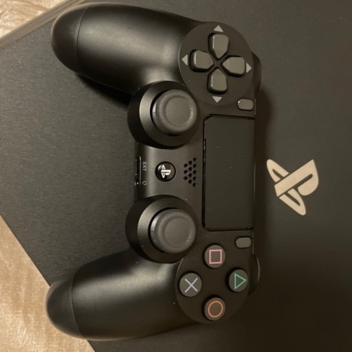 【取引決定しました】PS4 Pro 4K 1TB モンハンアイスボーン付き