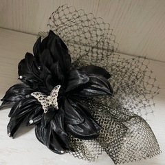 髪飾り　コサージュ