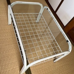 強化ガラスでできているローテーブルを無料で差し上げますの画像