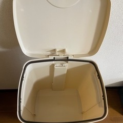 取引中2段ゴミ箱の画像