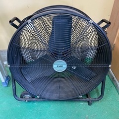 巨大扇風機