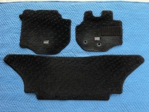 200系 ハイエース ダークプライムⅡ 純正フロアーマット