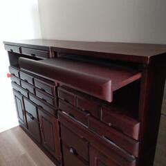 引き出しいっぱいチェストの画像