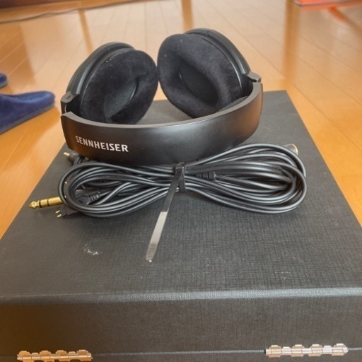 SENNHEISERのヘッドフォン(HD660S)
