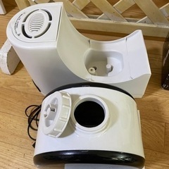 交渉成立👏貰い手決まりました🎉無料🉐ニトリ　加湿器　白　✨美品✨差し上げます！0円の画像