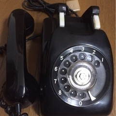 【値下げ】レトロ黒電話機 コンセント付きの画像