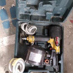 HITACHI 日立 90mm 高圧ロール釘打機 NV90H エア工具 ケース有 中古