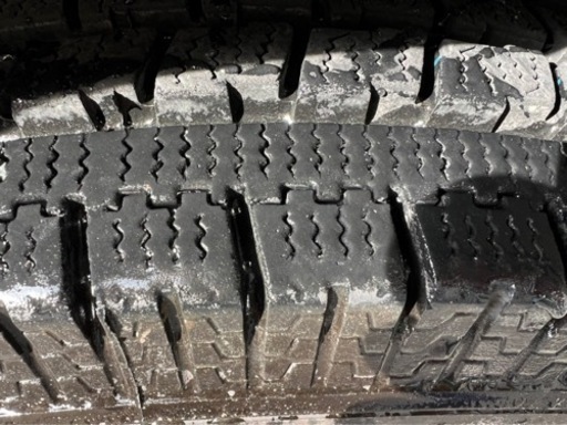 大阪市【早い者勝ち】スタッドレスタイヤ4本セット、ホイール付き_ 195/80R15_ハイエースに使用