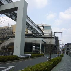 【レアバイト・短時間高日給・実働4.5h】4月中のみの単発！1日～OK！駅構内の案内誘導のお仕事、日給￥７,０００以上！◎の画像