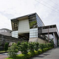 【レアバイト・短時間高日給・実働4.5h】4月中のみの単発！1日～OK！駅構内の案内誘導のお仕事、日給￥７,０００以上！◎の画像