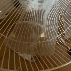 壁掛け扇風機　6枚羽　TEKNOS KI-W280R 中古の画像