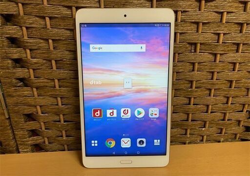  美品 ドコモ dtab Compact d-02K 32GB HUAWEI ゴールド 判定〇 ファーウェイ製 初期化済み Docom