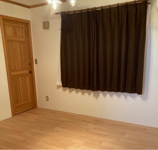 どんな部屋にも合うカーテン