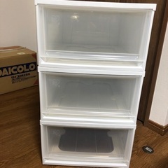 衣装ケース（引き出し式）6個