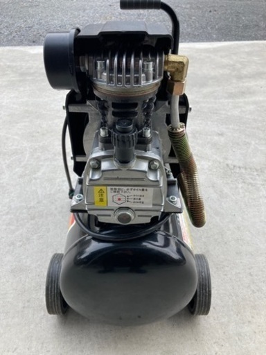 エアコンプレッサー　100V