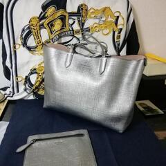 美品14万。Alexander McQueen アレキサンダーマ...
