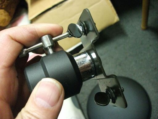 BOSE　スピーカー101MM2個と1705Ⅱアンプと純正パンスタンドGMA-3・3W　2本と他社製スタンド2本