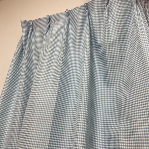 178×100×４枚→1枚欠品のため３枚　水色チェックカーテン