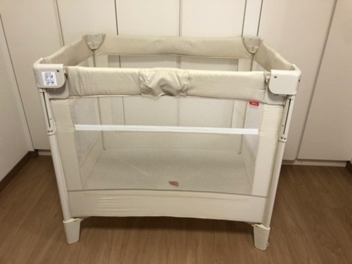 【値下げしました】アップリカ　ココネルエアー　ベビーベッド