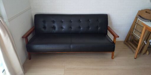 カリモク風三人掛けソファー