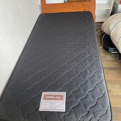 シングルベッド