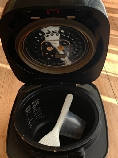 美品　タイガー土鍋圧力IH炊飯器