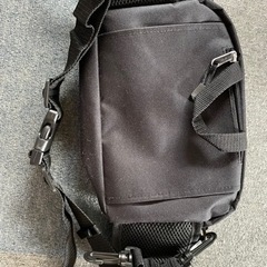 ウエストポーチ