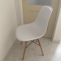 最終価格　イームズ 椅子 ダイニングチェア　4脚セット