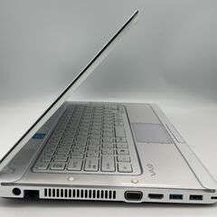 Vaioノートパソコン i3（中古）4GBのメモリ、SSD,W11の画像