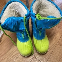 スノーシューズ　スキーシューズ　雪遊びの画像