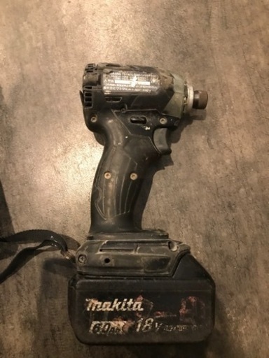 【中古】makita 充電式インパクトドライバー TD148D