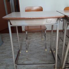 懐かしの学習机と椅子のセット(6セット)