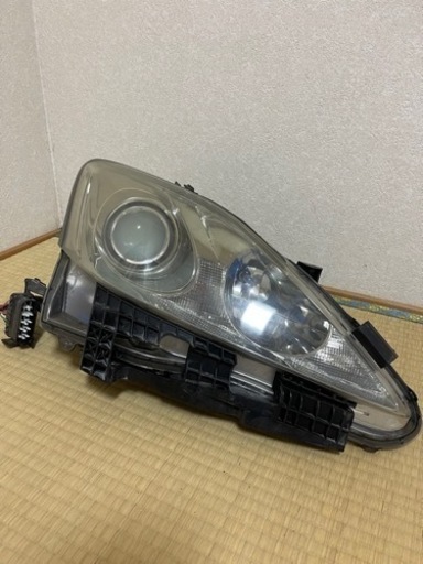 LEXUS IS GSE25 ヘッドライトセット　各種バルブ　バラスト付き