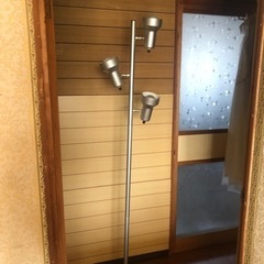 照明スタンドの画像