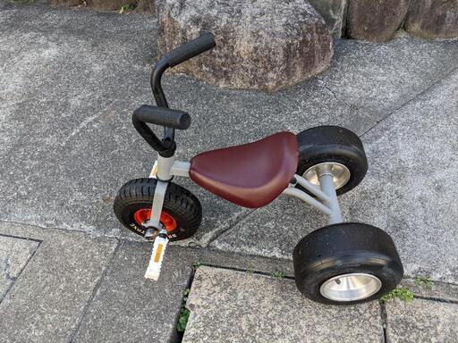 鬼しぼりハン族車仕様引張りタイヤ三輪車