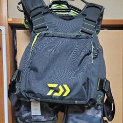 【売り切れ】ダイワ　フローティングベスト　DF-6206ブラックイエローの画像