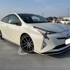 50プリウス！Sセーフティプラス！シンプルカスタム！車検タップリ！距離少なく即乗り可能！エアロ、アルミホイール、タイヤ新品！の画像