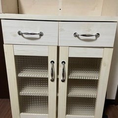 チェスト？棚