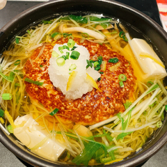 土日とかご飯行ける人🌼