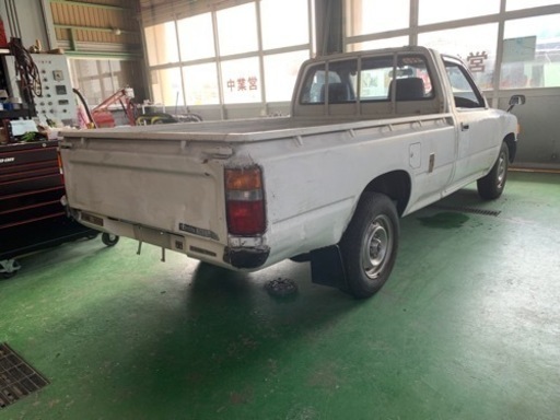 希少！ハイラックス、低距離実走22256kワンオーナー旧車 (A.G.A