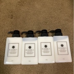 【再値下げ】KAMIKAクリームシャンプー400g×4本の画像