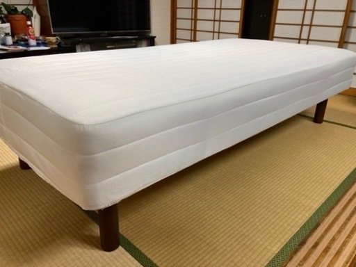 無印の脚付マットレス　シングルベット