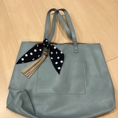 バッグ　水色