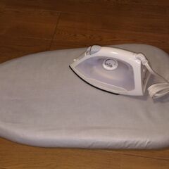 0円　【ニトリ】アイロン＋アイロン台　取りに来られる方限定